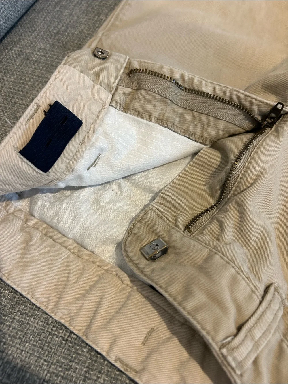 Sz 8 GAP Kids khaki Flat-Front Shorts in Tan